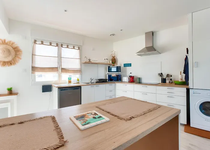 180m De La Plage, Quartier Animé 2 Personnes Appartement