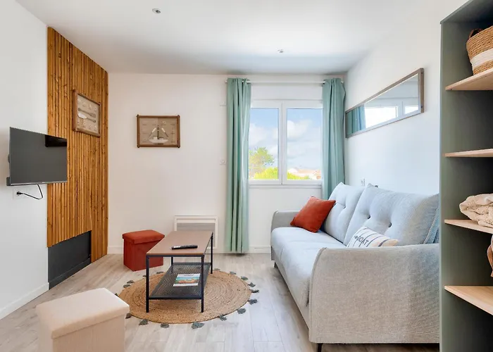 180m De La Plage, Quartier Animé 2 Personnes Appartement